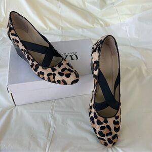 Taryn Rose Leopard Print wedge shoes with Black Straps, size 8
